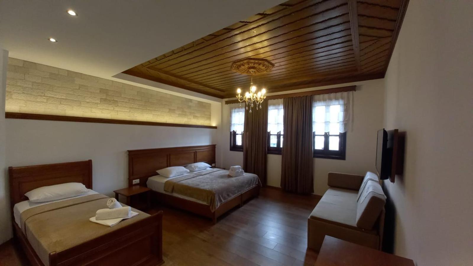 Castle Hotel Gjirokastër Extérieur photo