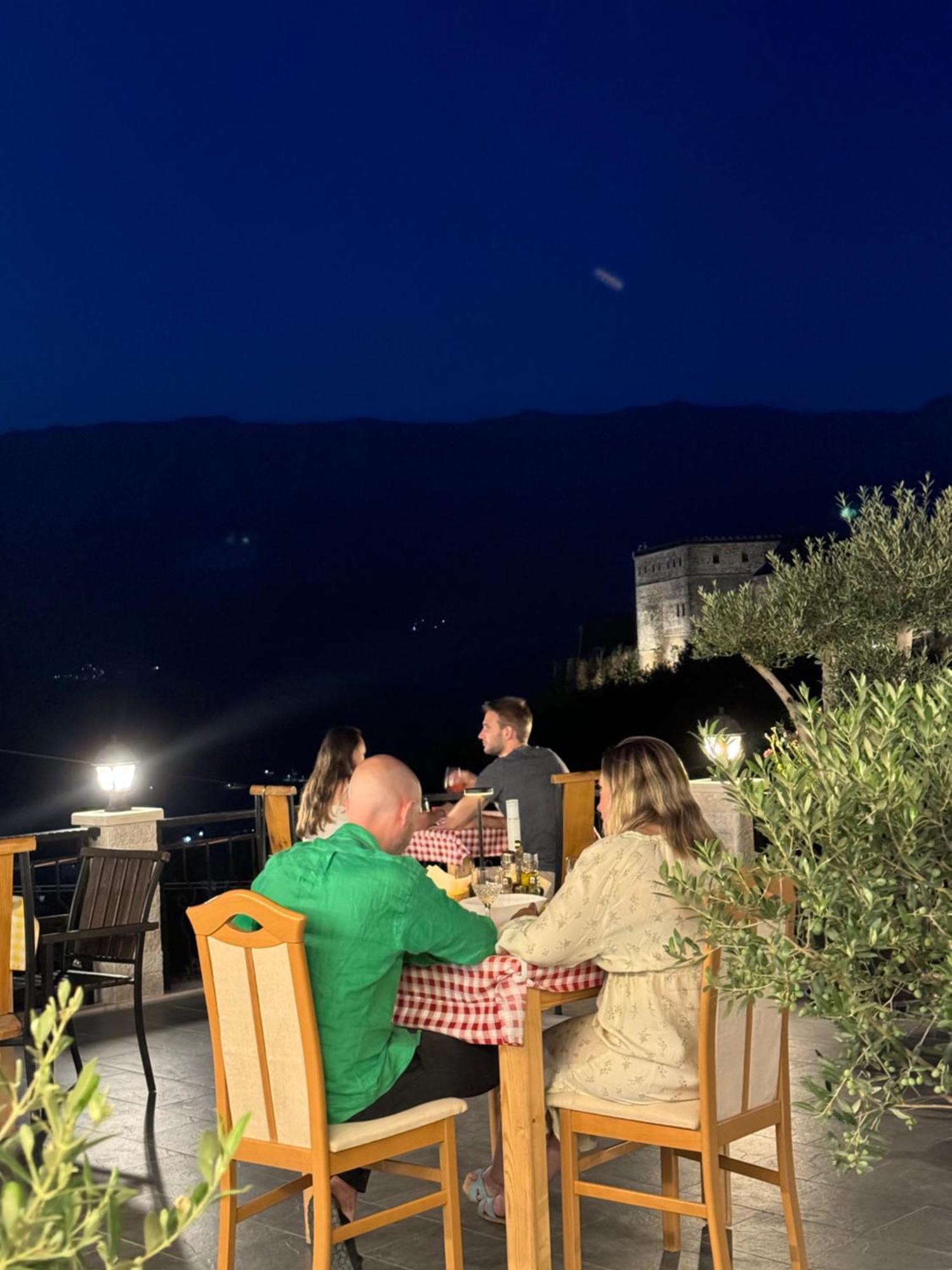 Castle Hotel Gjirokastër Extérieur photo